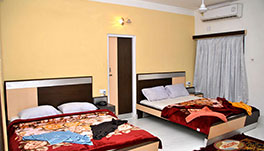 Suite Room at Hotel Yashoda International Tarapith