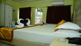 Hotel Dolphin, Digha - Four Bed A/C Room