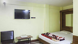 Six Bed AC Room at Hotel Dolphin, Digha