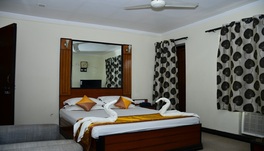 Book Deluxe AC Room at Hotel Dolphin, Digha